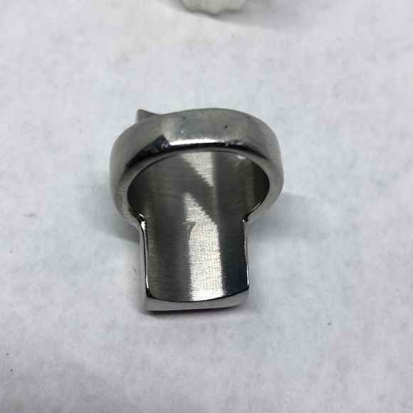 STAINLESS steel statement size costume ring with  stone inlay - Picture 4 of 5